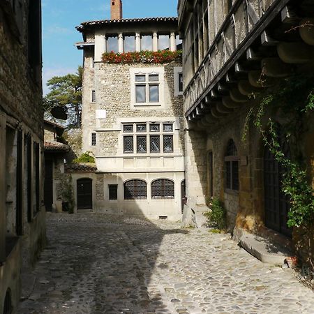 Hostellerie du Vieux Pérouges Esterno foto
